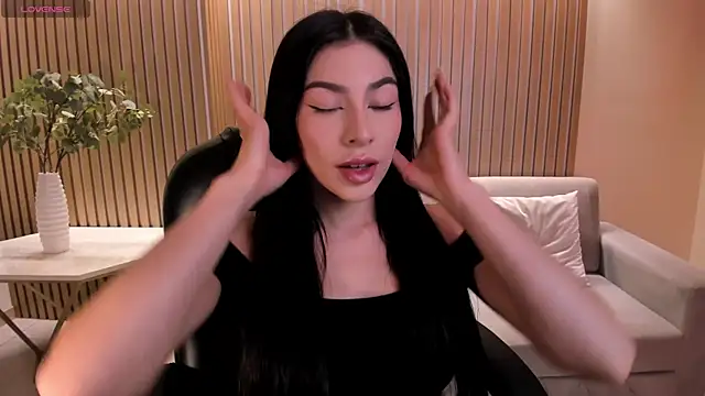 Snapshot of MaddisonTaylor1 chatting on 07-21-26, 06:10 MaddisonTaylor1 online show from 07-21-26, 06:10