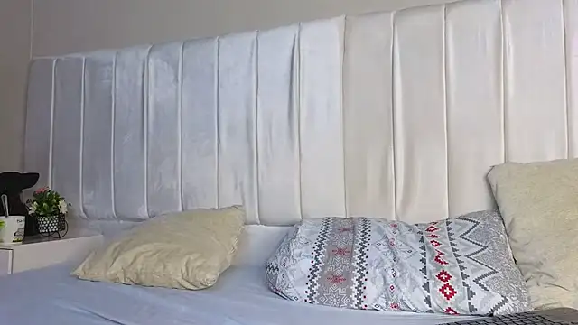 Miriam milf online show from 10-12-25, 02:54