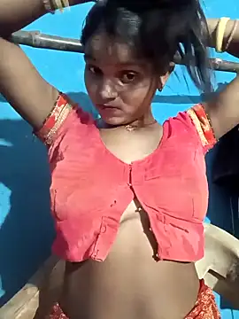 Snapshot of Harini_Gautam chatting on 10-21-25, 03:02 Harini Gautam online show from 10-21-25, 03:02