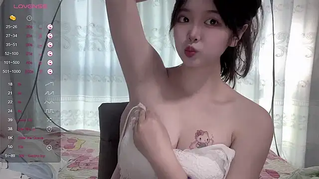 Snapshot of tender-11 chatting on 09-11-25, 09:20 tender-11 online show from 09-11-25, 09:20