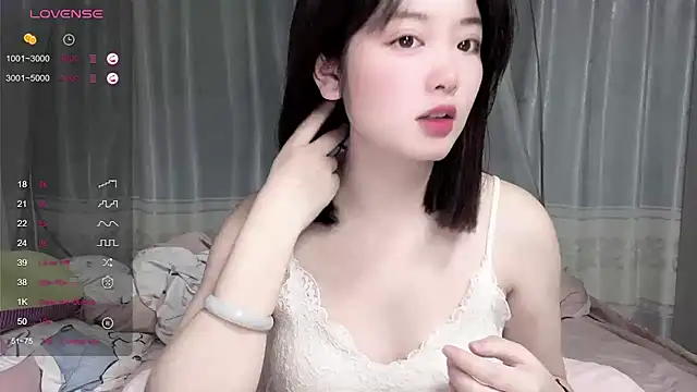 Snapshot of tender-11 chatting on 11-05-25, 10:59 tender-11 online show from 11-05-25, 10:59