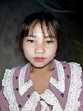 Snapshot of EllyBaby20 chatting on 09-15-25, 11:27 EllyBaby20 online show from 09-15-25, 11:27