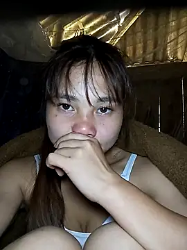 Snapshot of EllyBaby20 chatting on 09-28-25, 03:45 EllyBaby20 online show from 09-28-25, 03:45