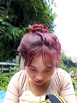 Snapshot of EllyBaby20 chatting on 10-05-25, 02:32 EllyBaby20 online show from 10-05-25, 02:32