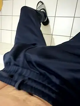 Snapshot of Dicksxd chatting on 01-17-26, 11:48 Dicksxd online show from 01-17-26, 11:48