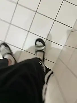 Snapshot of Dicksxd chatting on 02-26-26, 05:56 Dicksxd online show from 02-26-26, 05:56