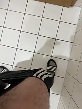 Snapshot of Dicksxd chatting on 03-11-26, 06:25 Dicksxd online show from 03-11-26, 06:25