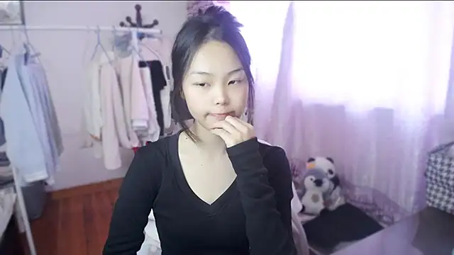 Snapshot of yao-yao_ chatting on 11-25-25, 05:18 yao-yao online show from 11-25-25, 05:18