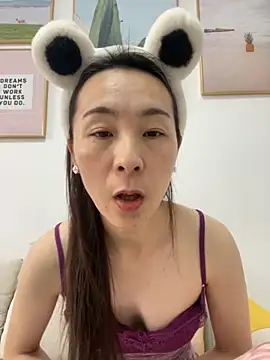 Snapshot of manmanyu520 chatting on 12-05-25, 02:53 manmanyu520 online show from 12-05-25, 02:53