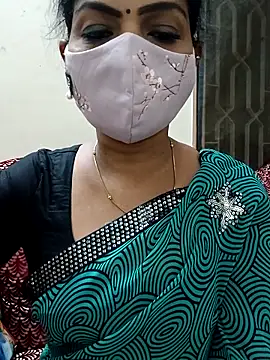 Snapshot of Rithya27 chatting on 09-26-25, 06:12 Rithya27 online show from 09-26-25, 06:12