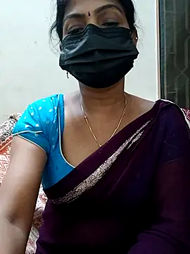 Snapshot of Rithya27 chatting on 10-22-25, 05:56 Rithya27 online show from 10-22-25, 05:56