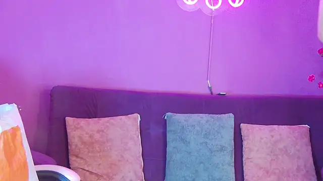 Maylu Fox online show from 01-11-26, 03:06