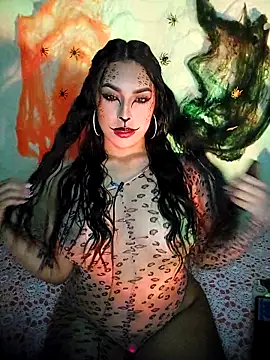 Snapshot of Linda_Saenz_ chatting on 10-15-25, 03:06 Linda Saenz online show from 10-15-25, 03:06