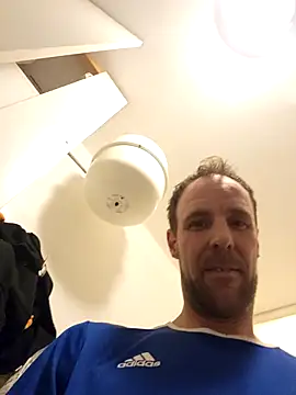 Mcnlrdam online show from 02-12-26, 06:58