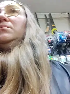 Kiss Eva online show from 02-05-26, 07:24