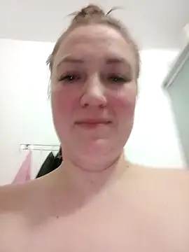 Kiss Eva online show from 04-06-26, 06:42