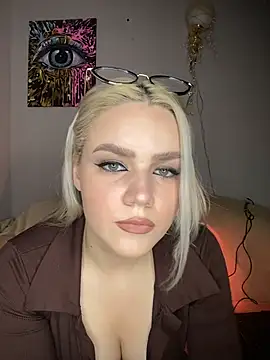 April Purr online show from 11-25-25, 09:09