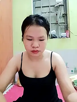 Snapshot of emyeuhss chatting on 09-12-25, 03:06 emyeuhss online show from 09-12-25, 03:06