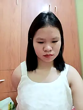 Snapshot of emyeuhss chatting on 09-13-25, 07:19 emyeuhss online show from 09-13-25, 07:19