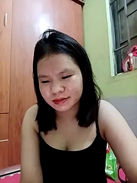 Snapshot of emyeuhss chatting on 09-17-25, 02:08 emyeuhss online show from 09-17-25, 02:08