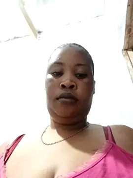 Snapshot of OCEANSQUITERXXX chatting on 05-02-26, 02:27 OCEANSQUITERXXX online show from 05-02-26, 02:27