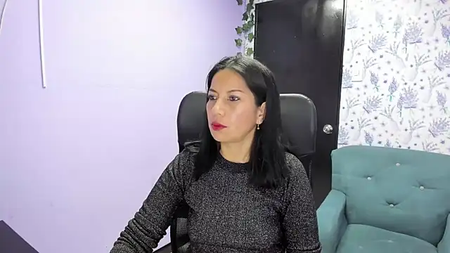 Megan Collinss  online show from 11-12-25, 01:22