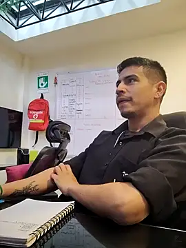 Juann-cock online show from 11-25-25, 04:07