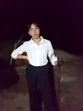 Snapshot of sulove_xx chatting on 09-10-25, 12:38 sulove xx online show from 09-10-25, 12:38