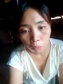 Snapshot of sulove_xx chatting on 09-24-25, 05:44 sulove xx online show from 09-24-25, 05:44