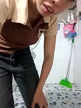 Snapshot of sulove_xx chatting on 10-10-25, 11:20 sulove xx online show from 10-10-25, 11:20