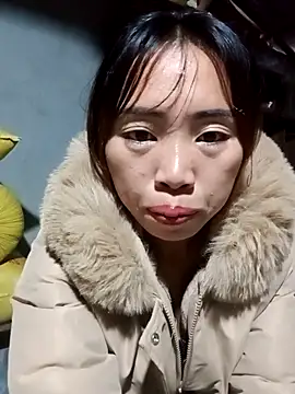 Snapshot of sulove_xx chatting on 11-12-25, 12:44 sulove xx online show from 11-12-25, 12:44