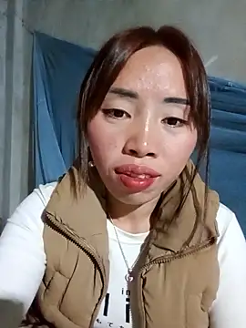 Snapshot of sulove_xx chatting on 12-05-25, 07:17 sulove xx online show from 12-05-25, 07:17