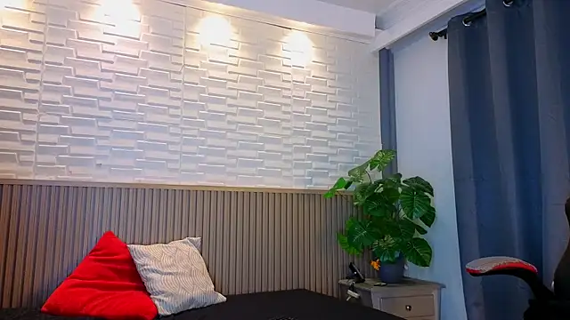 Snapshot of MelissaJhones chatting on 09-15-25, 08:09 MelissaJhones online show from 09-15-25, 08:09