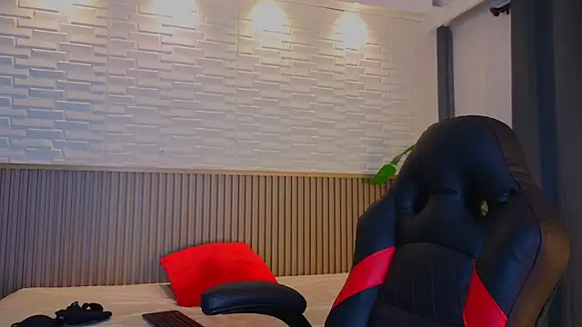 Snapshot of MelissaJhones chatting on 09-21-25, 05:36 MelissaJhones online show from 09-21-25, 05:36