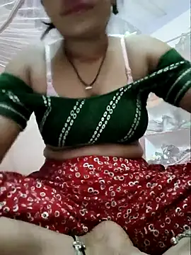 Snapshot of Miss_Sija chatting on 07-20-26, 01:13 Miss Sija online show from 07-20-26, 01:13