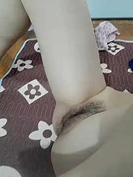 Snapshot of Buny_vera chatting on 09-21-25, 03:52 Buny vera online show from 09-21-25, 03:52