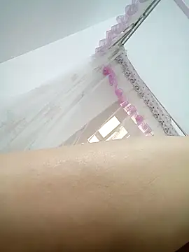 Snapshot of Buny_vera chatting on 10-12-25, 11:59 Buny vera online show from 10-12-25, 11:59