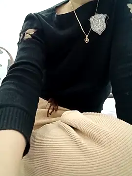 Snapshot of Buny_vera chatting on 11-17-25, 01:55 Buny vera online show from 11-17-25, 01:55