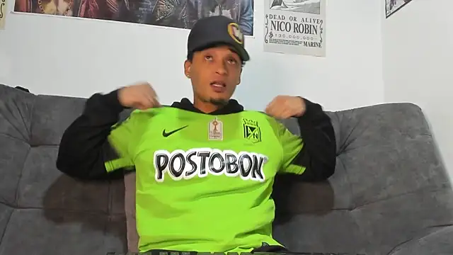 Snapshot of _MACCARTHY_TAYLOR chatting on 10-15-25, 02:01 MACCARTHY TAYLOR online show from 10-15-25, 02:01