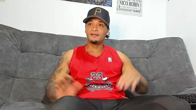 Snapshot of _MACCARTHY_TAYLOR chatting on 11-04-25, 11:48 MACCARTHY TAYLOR online show from 11-04-25, 11:48