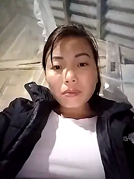 Annaacutee online show from 12-17-25, 01:17