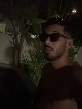 Snapshot of husbandandwifetobe chatting on 09-12-25, 06:30 husbandandwifetobe online show from 09-12-25, 06:30