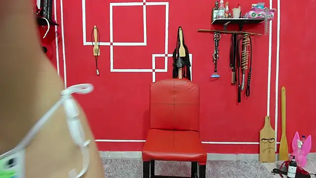 Snapshot of BDSM_Playroom_Tania chatting on 03-11-26, 08:37 BDSM Playroom Tania online show from 03-11-26, 08:37