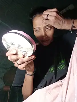 Snapshot of Pinki_thakur_1 chatting on 06-06-26, 06:56 Pinki thakur 1 online show from 06-06-26, 06:56