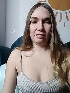 KisaVixen online show from 01-18-26, 04:00