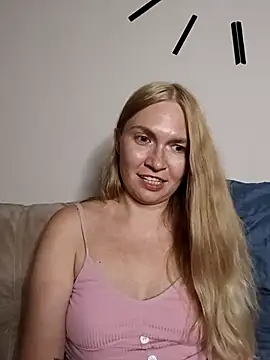 KisaVixen online show from 07-18-26, 09:40