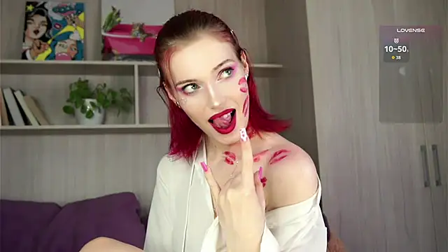 Snapshot of GlaydsLeveto chatting on 10-29-25, 04:04 GlaydsLeveto online show from 10-29-25, 04:04