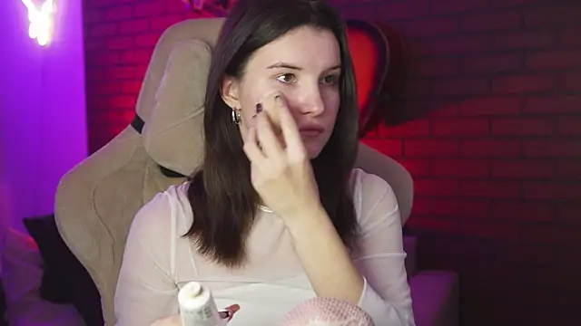 AgataWillis online show from 10-15-25, 09:53