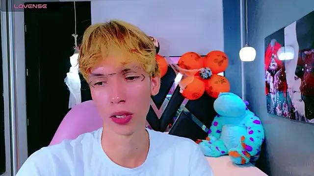 park jimin1 online show from 10-26-25, 02:17