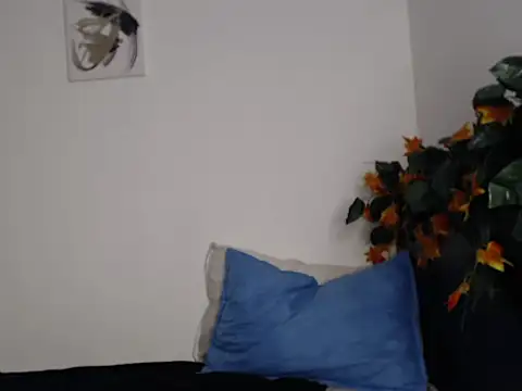   abrill   online show from 10-17-25, 02:37